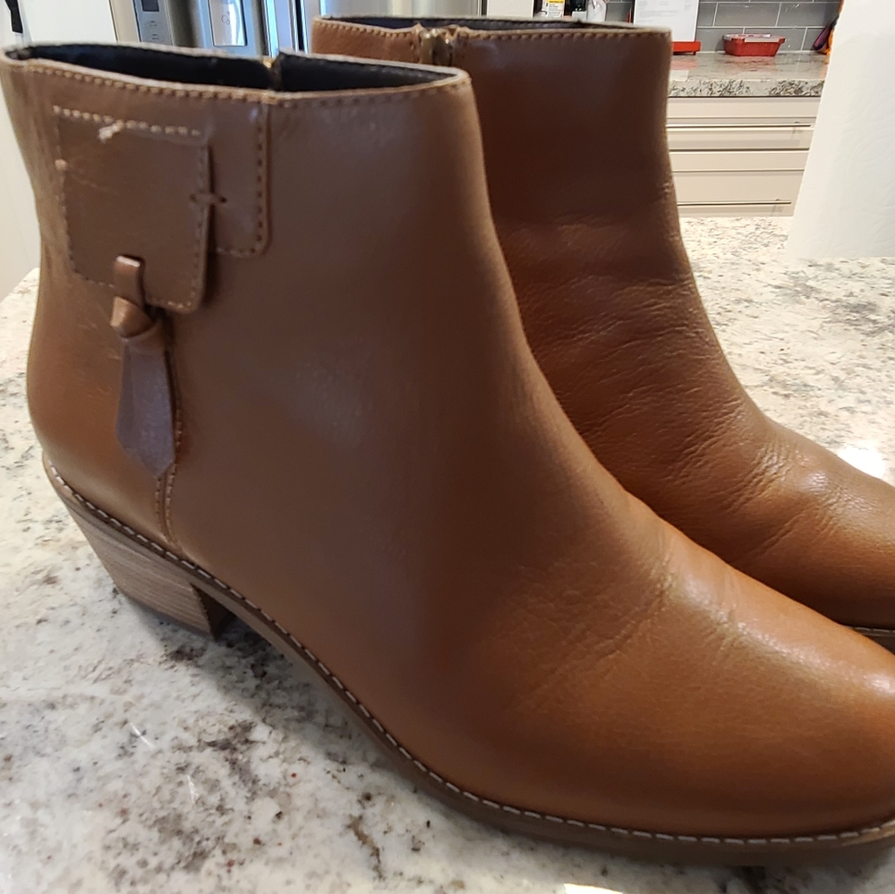 Cole Haan womens tan booties size 7